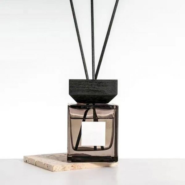 China Hongyao Factory Custom logo Luxury Empty Glass Diffuser Bottles 100ml 150ml 200ml Reed Diffuser Bottle With lids - Image 4